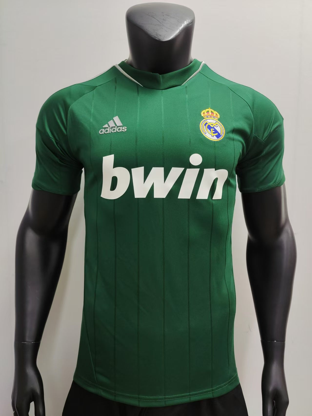 REAL MADRID RETRO KIT 12-13