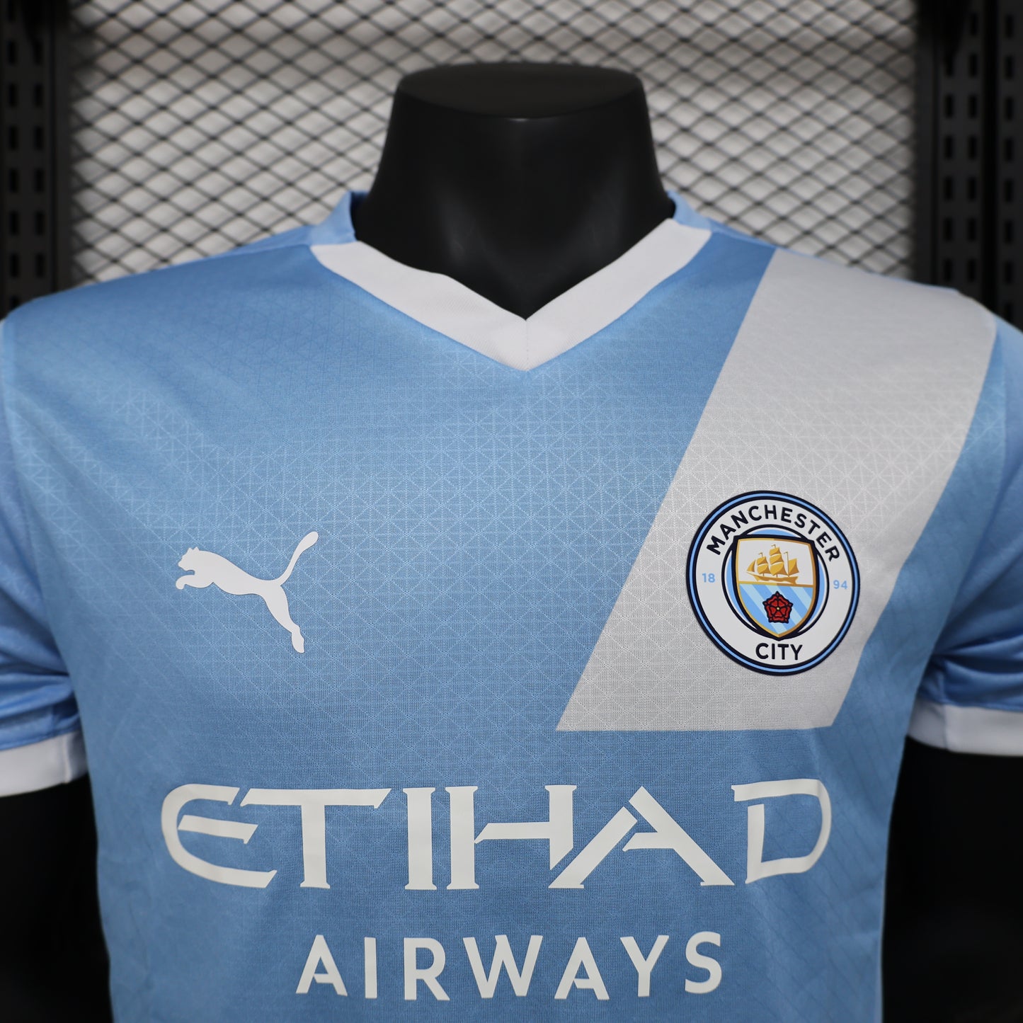 MANCHESTER CITY HOME KIT 25-26