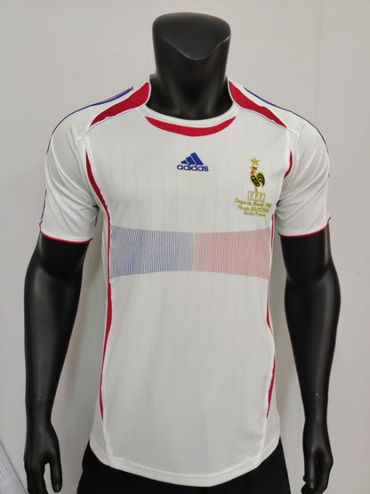 FRANCE RETRO AWAY KIT 2006