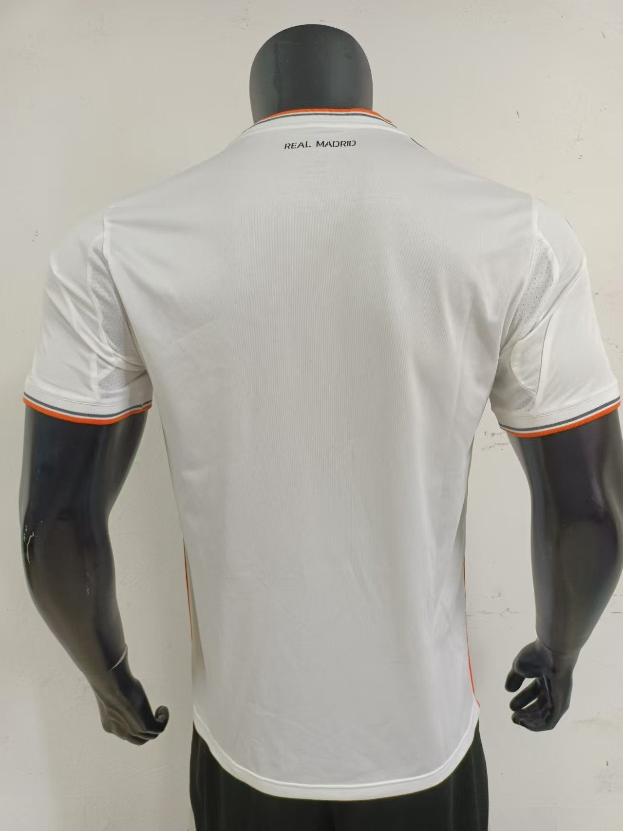 MAILLOT DOMICILE RÉTRO REAL MADRID 2013-2014