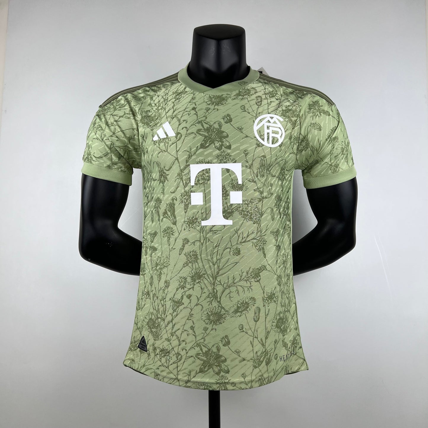 BAYER MÜNCHEN KONZEPTKIT 23-24