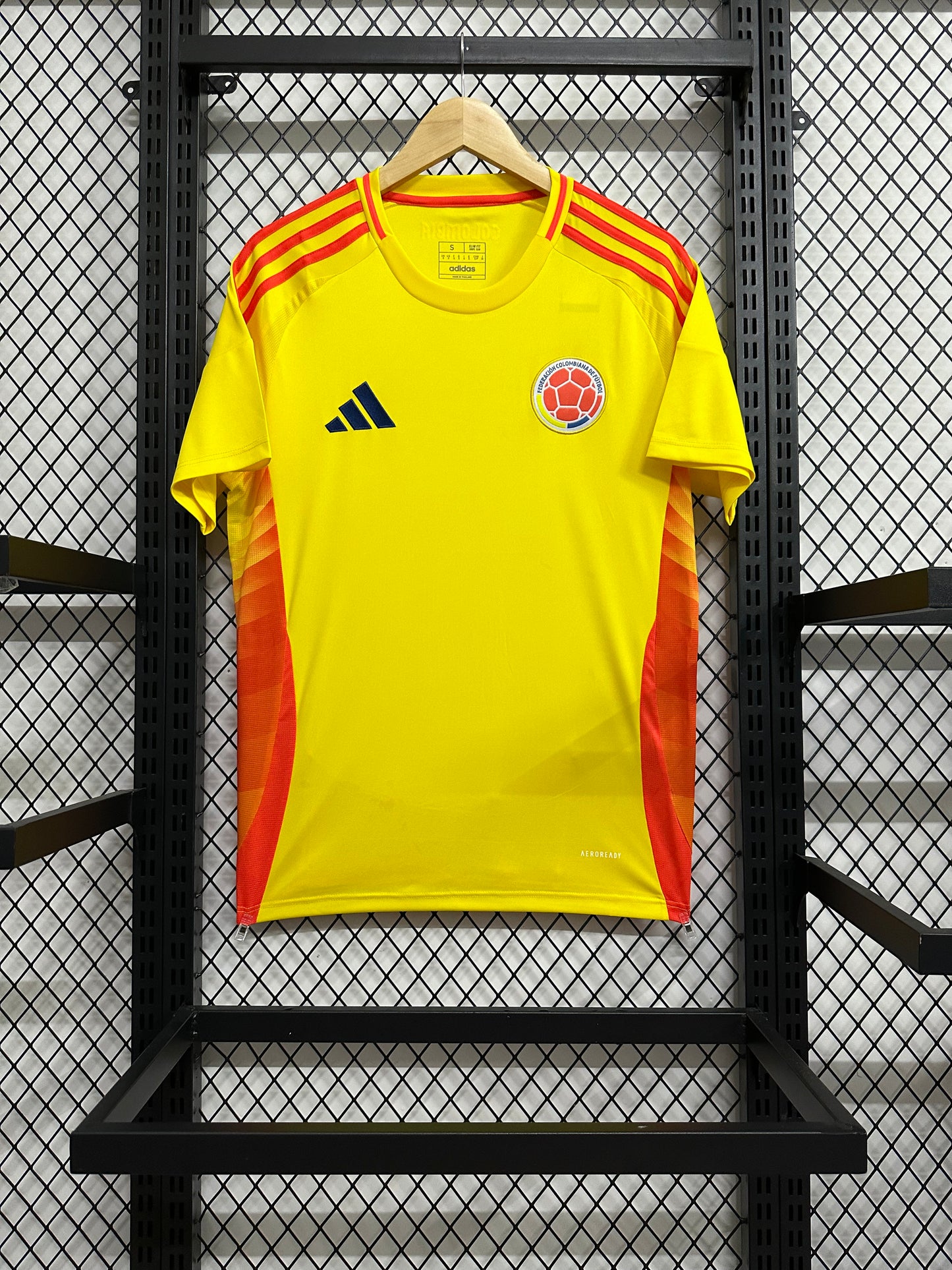 COLOMBIA HOME KIT 24